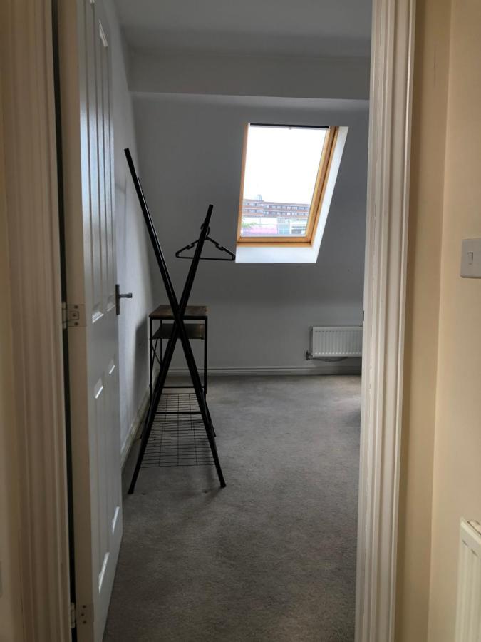 Spring House - Staycation - Perfect For Contractors & Families - 2 Parking Spaces * Dudley