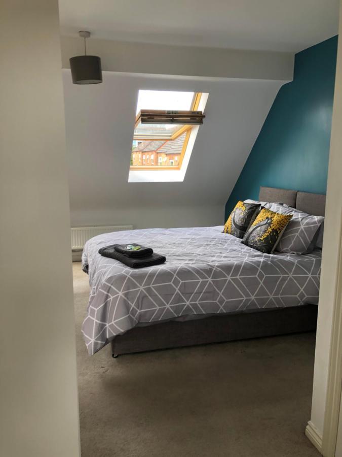 Spring House - Staycation - Perfect For Contractors & Families - 2 Parking Spaces * Dudley