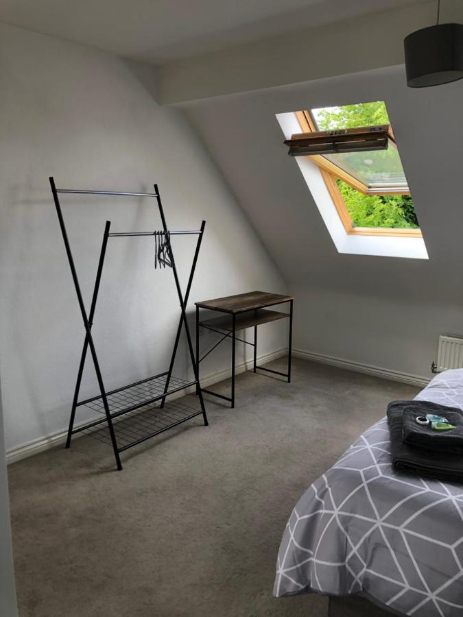 Spring House - Staycation - Perfect For Contractors & Families - 2 Parking Spaces Dudley